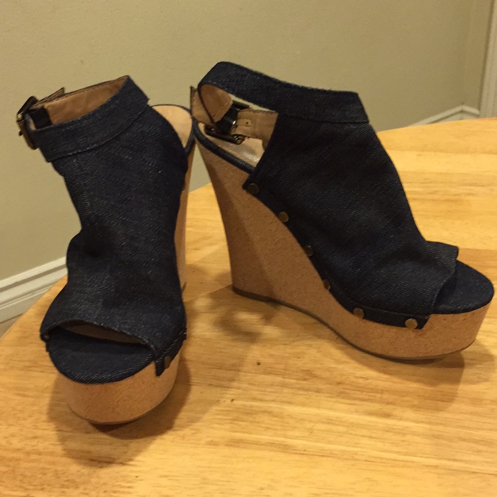 Calvin Klein Jeans -  size 8 wedges